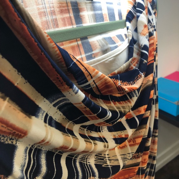 Top - Picture 3 of 3